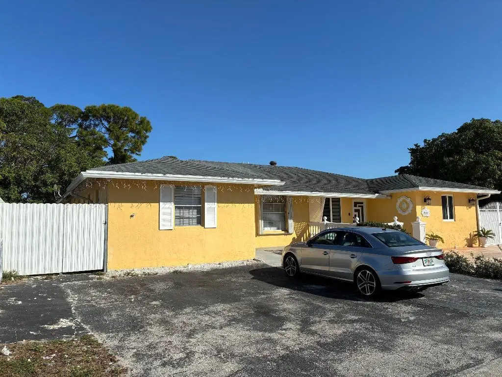 5268 Cannon Way E, West Palm Beach, FL 33415 - Image #1