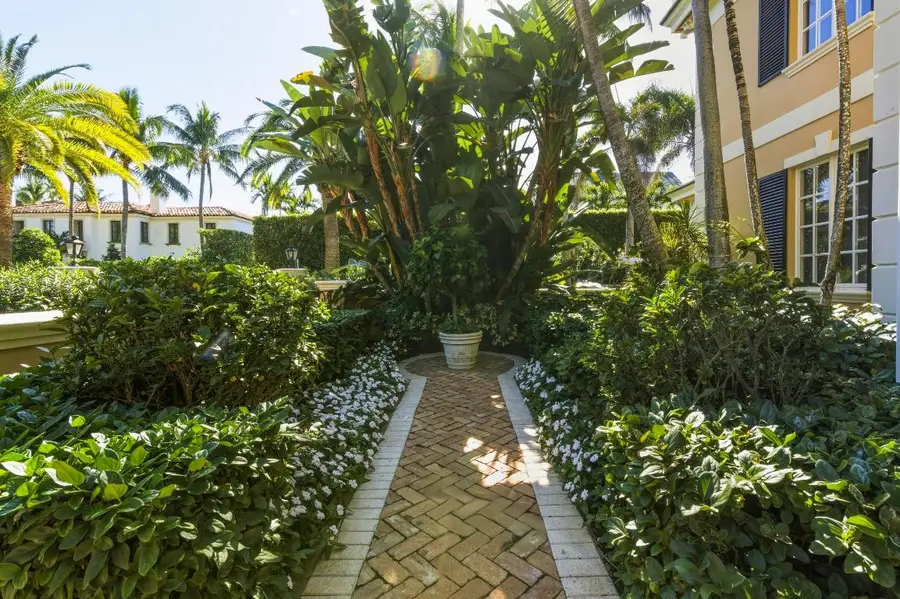 127 Ocean View Road, Palm Beach, FL 33480 - Image #2