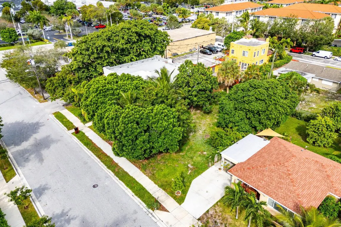 334 Cornell Drive, Lake Worth Beach, FL 33460 - Image #1