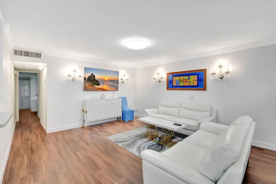 704 Saxony O, Delray Beach, FL 33446 - Image #3