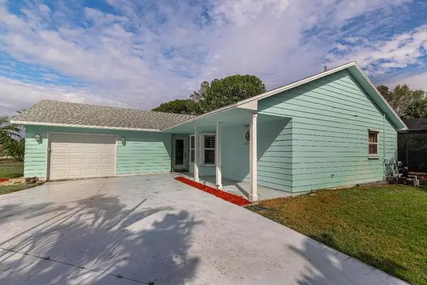 949 SW Curtis Street, Port St Lucie, FL 34983