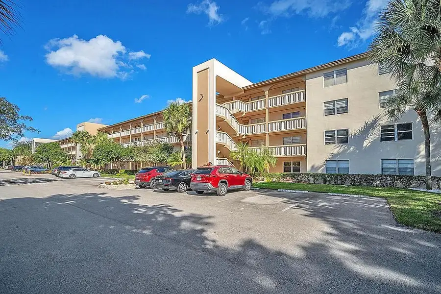 2302 Lucaya Lane #D2, Coconut Creek, FL 33067 - Image #2