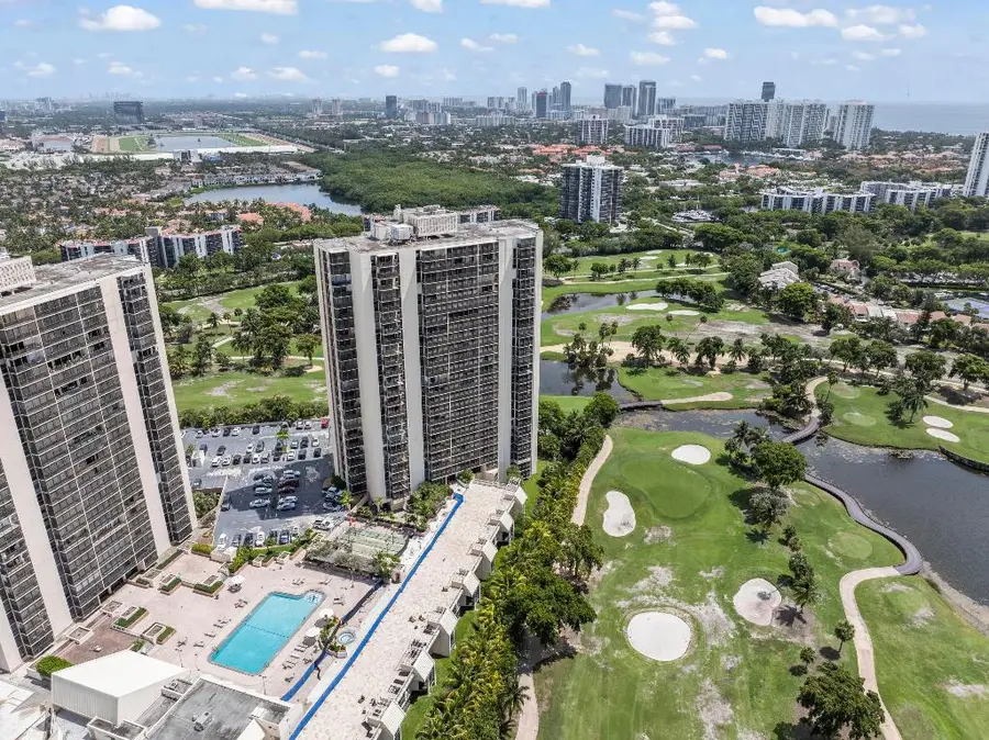 20379 W Country Club Drive #937, Aventura, FL 33180 - Image #2