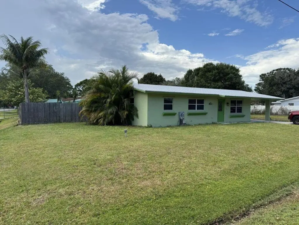 2711 S 27th Street, Fort Pierce, FL 34981 - Image #1