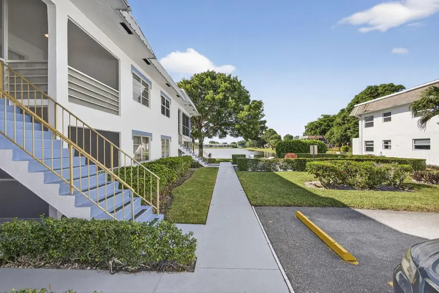 51 Stratford D, West Palm Beach, FL 33417 - Image #2