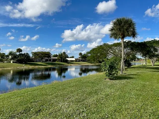 225 Lake Meryl Drive, West Palm Beach, FL 33411 - #3