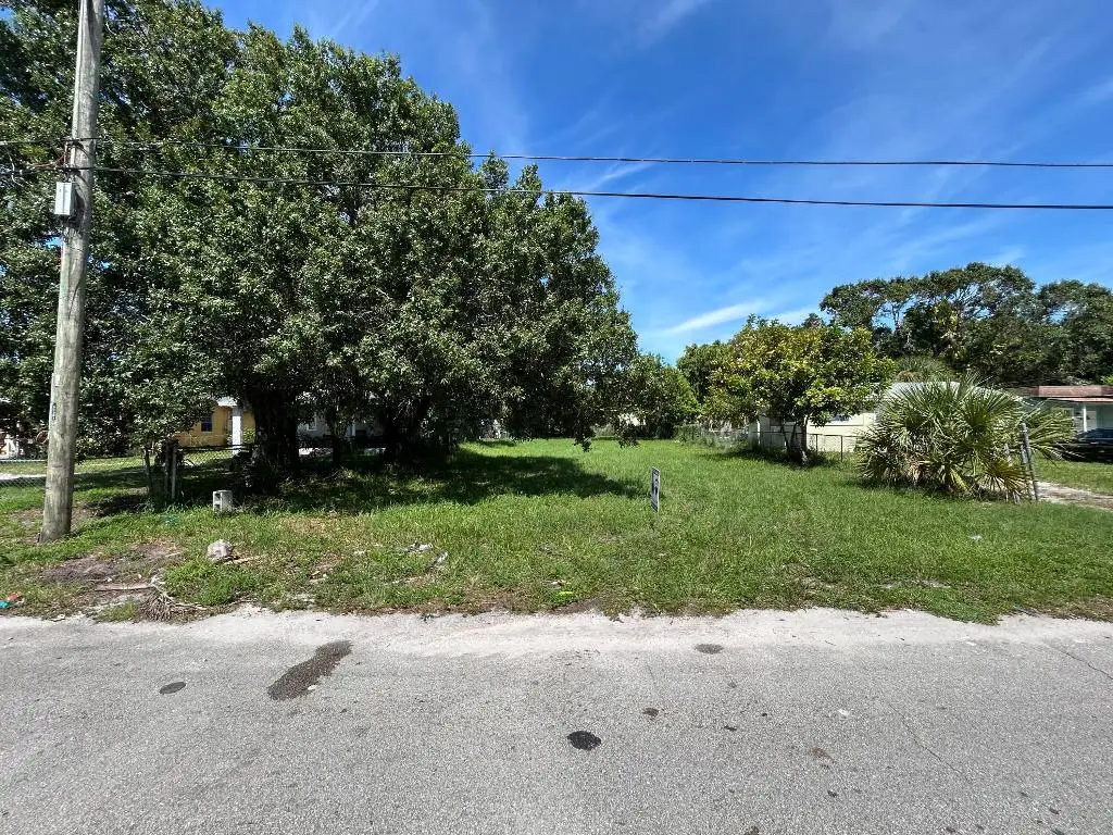 312 N 18th Street, Fort Pierce, FL 34950 - Image #1