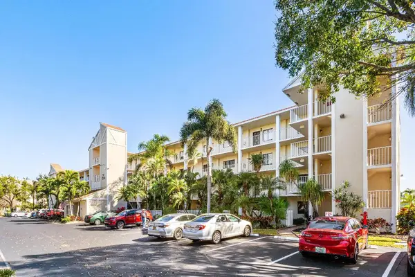 7270 Ashford Place #107, Delray Beach, FL 33446