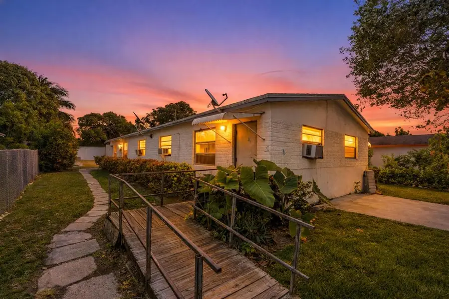 129 SW 6th Avenue, Delray Beach, FL 33444 - Image #2