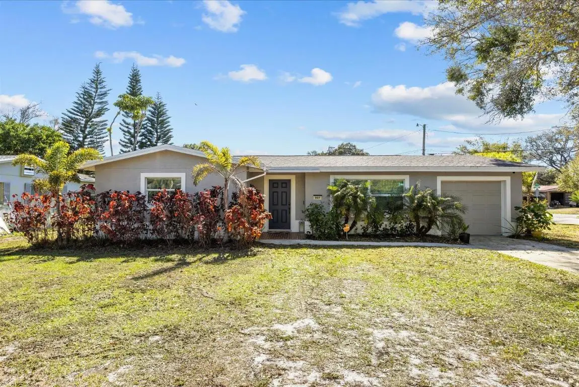 907 Antigua Avenue, Fort Pierce, FL 34982 - Image #1