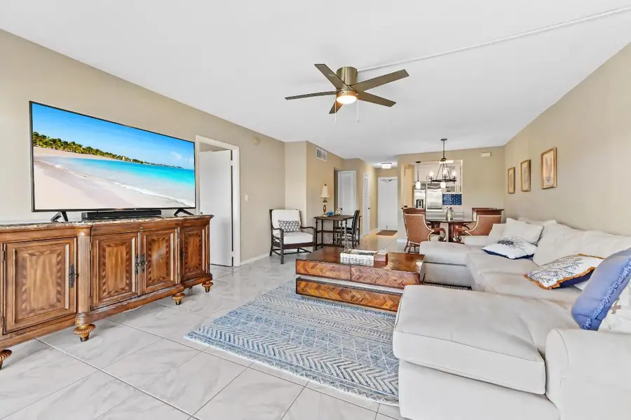 390 N Federal Highway #202, Deerfield Beach, FL 33441 - Image #3