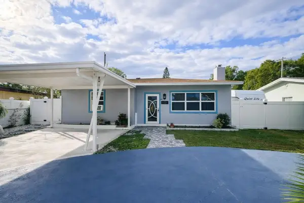 5823 Churchill Circle W, West Palm Beach, FL 33405