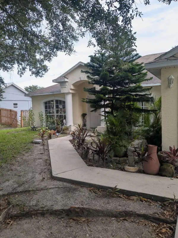265 SE Twig Avenue, Port St Lucie, FL 34983