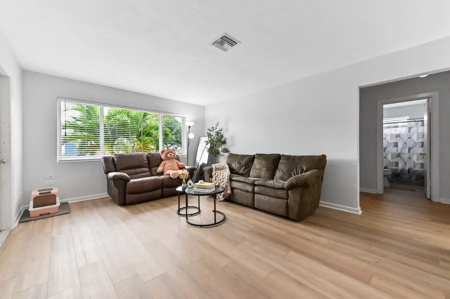 1502 N J Street #1-3, Lake Worth Beach, FL 33460 - Image #2