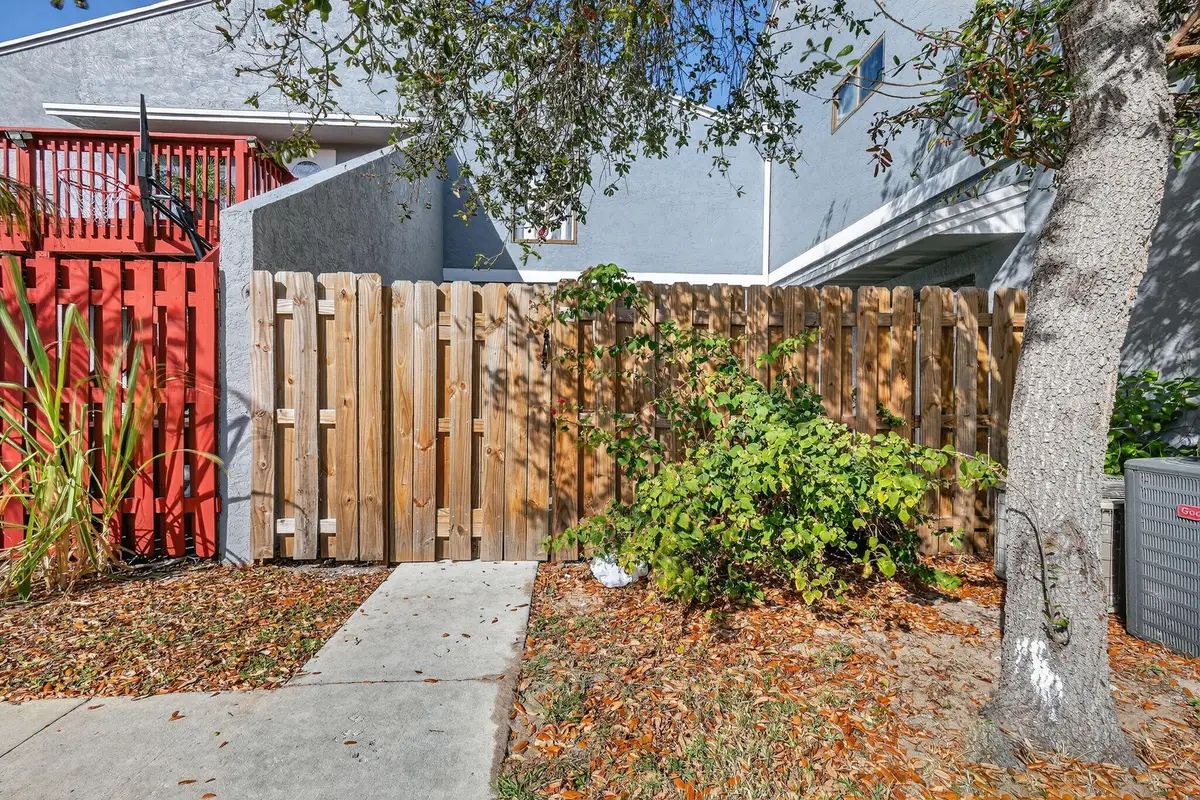 24 Crossings Circle #D, Boynton Beach, FL 33435 - Image #1