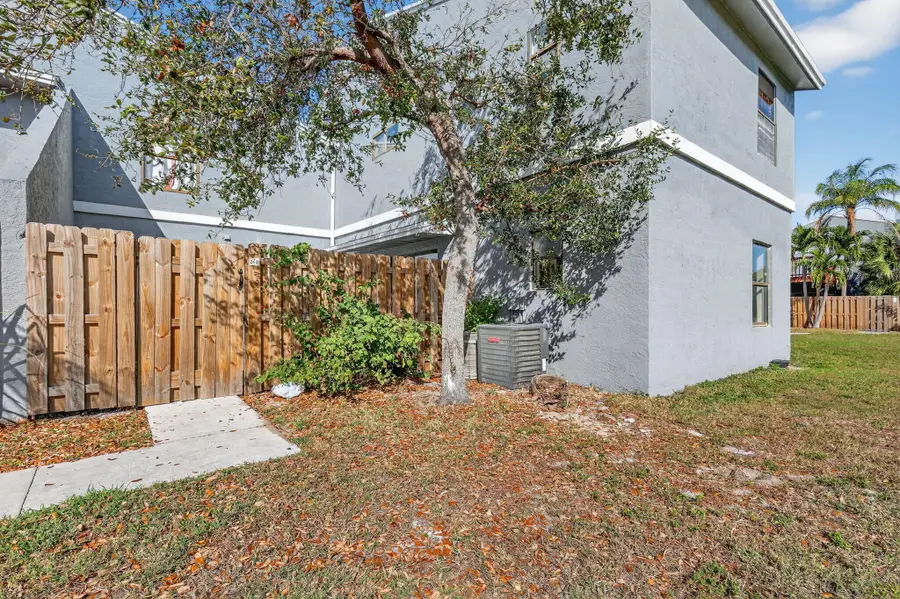 24 Crossings Circle #D, Boynton Beach, FL 33435 - Image #2