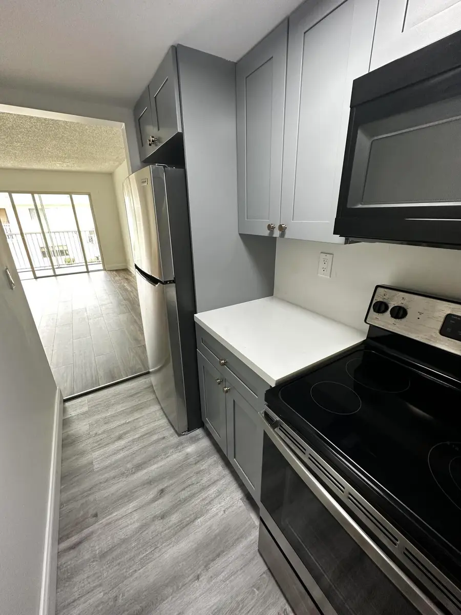 1501 Crescent Circle #C27, Lake Park, FL 33403 - Image #2