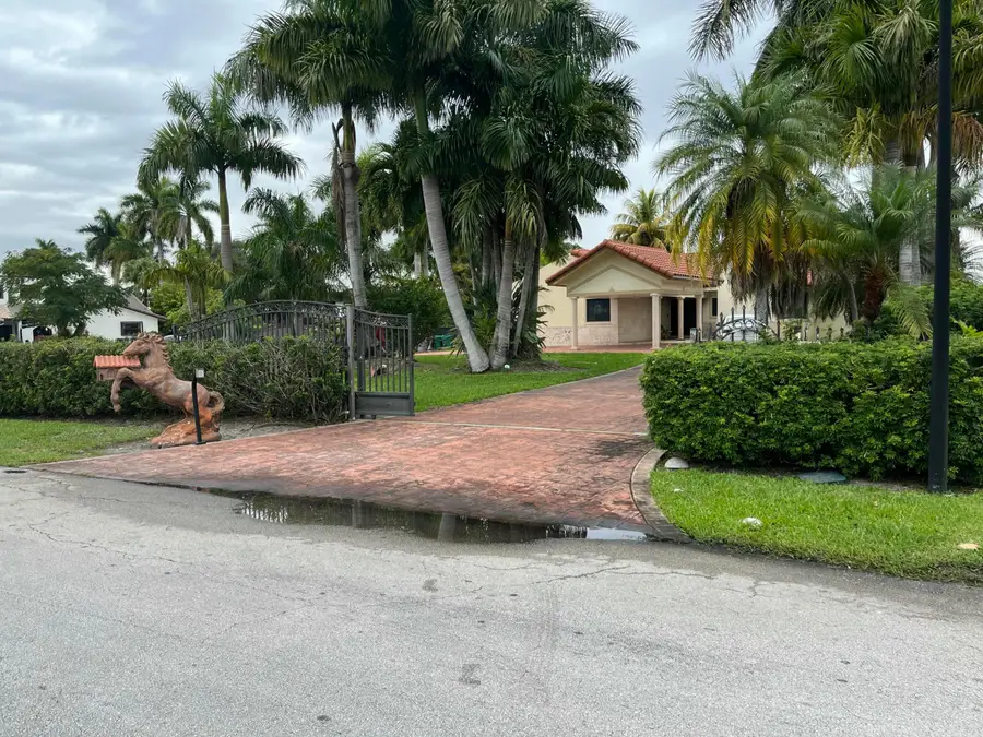 7445 N Augusta Drive, Hialeah, FL 33015 - Image #3