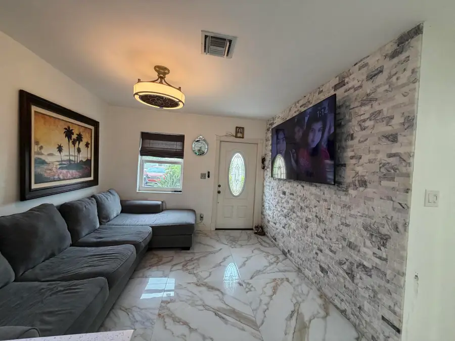 1313 S B Street, Lake Worth Beach, FL 33460 - Image #3