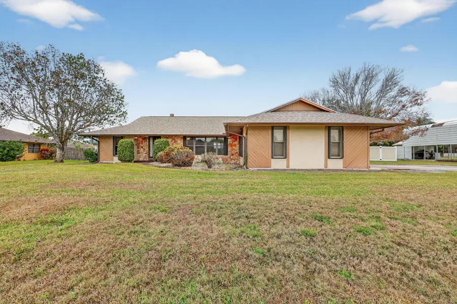 1543 SE Chiffon Avenue, Port Saint Lucie, FL 34952 - Image #2