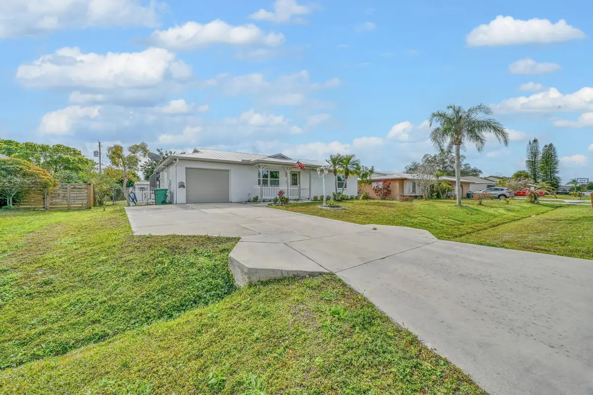 520 NW Azalea Avenue, Port Saint Lucie, FL 34983 - Image #1