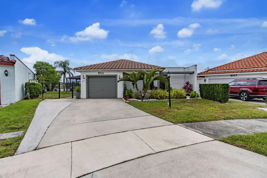 8321 Bonita Isle Dr Drive, Lake Worth, FL 33467 - Image #3