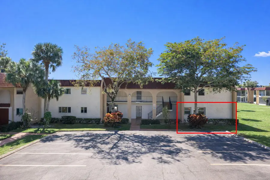 352 Lake Frances Drive, West Palm Beach, FL 33411 - #2