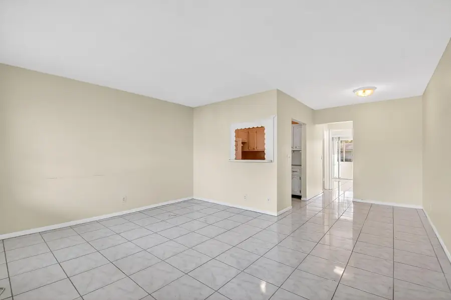 46 Waltham B, West Palm Beach, FL 33417 - Image #3