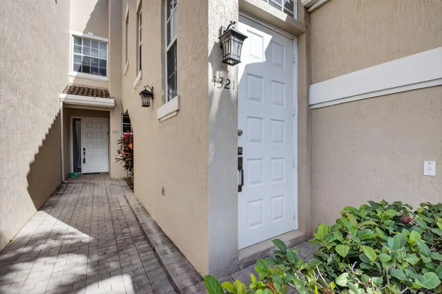 6560 Villa Sonrisa Drive #1321, Boca Raton, FL 33433 - Image #2