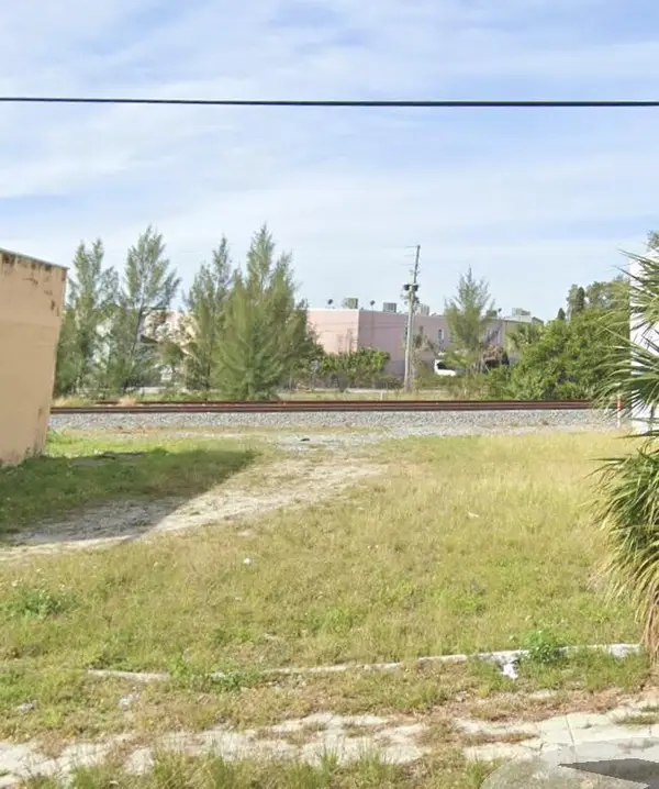 2731 Pinewood Avenue, West Palm Beach, FL 33407
