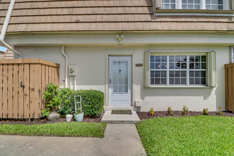 4280 Hazel Avenue #B, Palm Beach Gardens, FL 33410 - Image #2