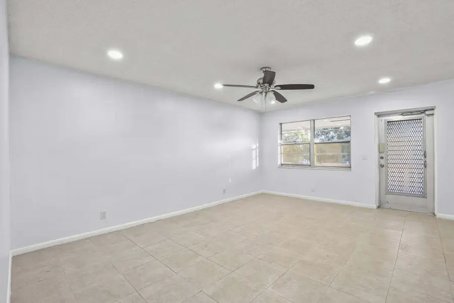 63 Hastings D, West Palm Beach, FL 33417 - Image #3
