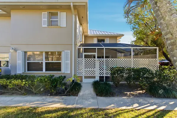 2842 SW Lakemont Place, Palm City, FL 34990