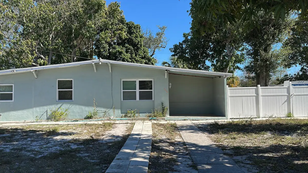 2024 Golfview Court, Fort Pierce, FL 34950 - Image #1