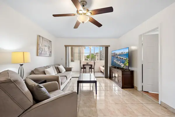 701 Lori Drive #206, Palm Springs, FL 33461