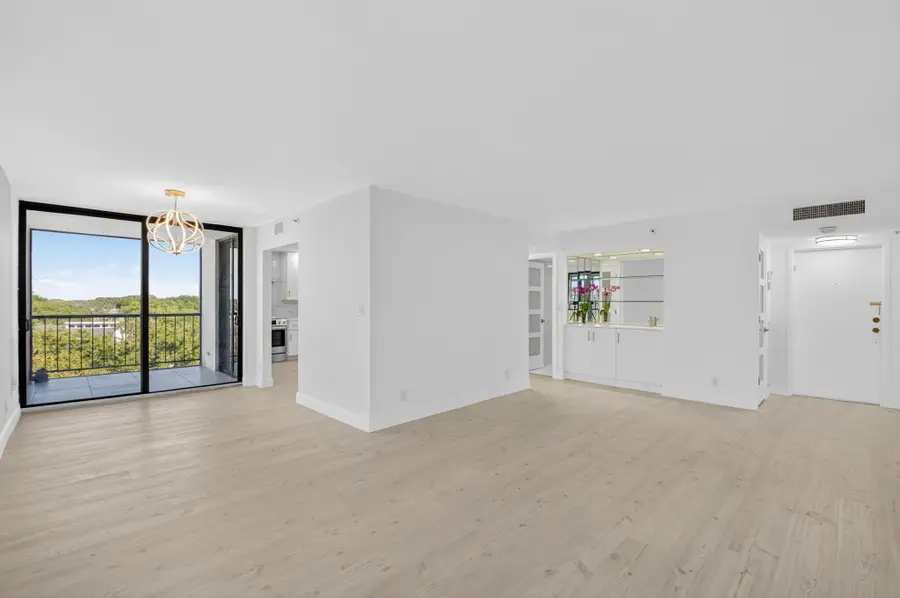 7738 Lakeside Boulevard #352, Boca Raton, FL 33434 - Image #2