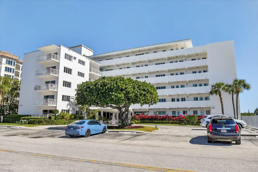 33 Ocean Avenue #202, West Palm Beach, FL 33404 - #3