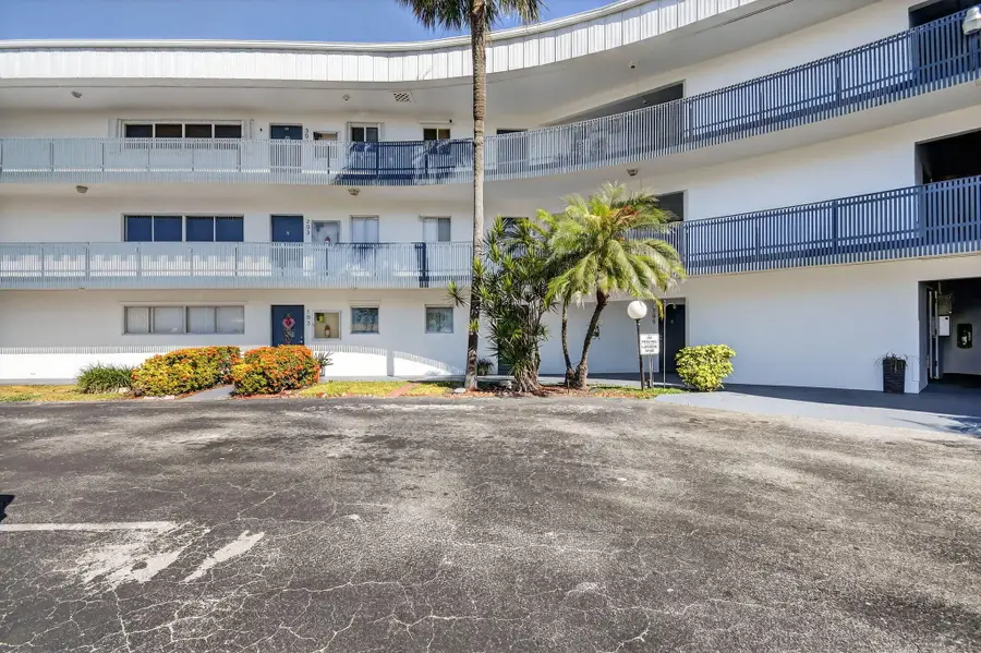 200 Waterway Drive S #104, Lantana, FL 33462 - Image #3