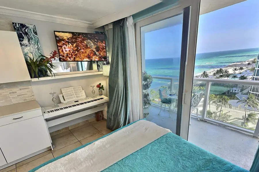 19201 Collins Avenue #809, Sunny Isles Beach, FL 33160 - Image #3