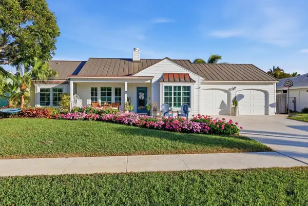 61 Pinehill Trail W, Tequesta, FL 33469