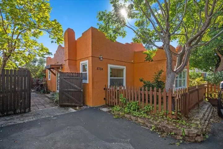 6704 Garden Avenue, West Palm Beach, FL 33405 - Image #1