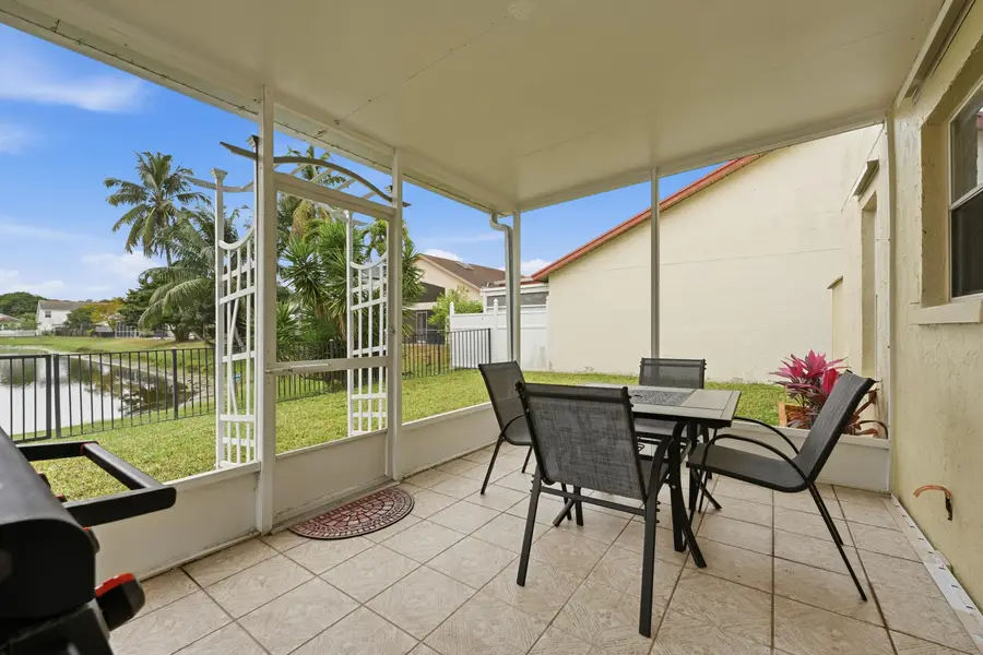 2805 Foxhall Drive E, West Palm Beach, FL 33417 - Image #3