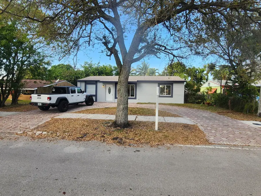 6821 SW 17th Street, North Lauderdale, FL 33068 - #2