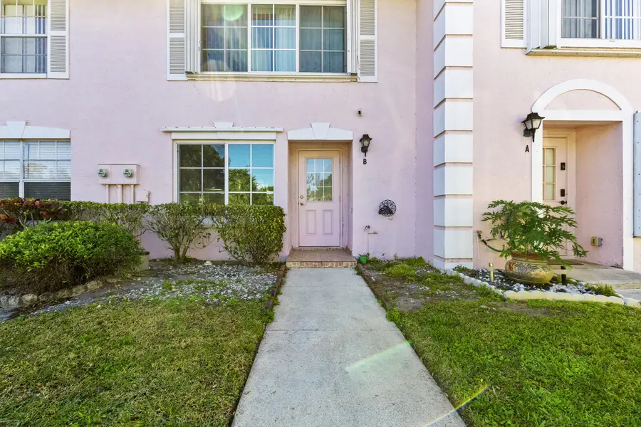 218 Foxtail Drive #B, Greenacres, FL 33415 - Image #3