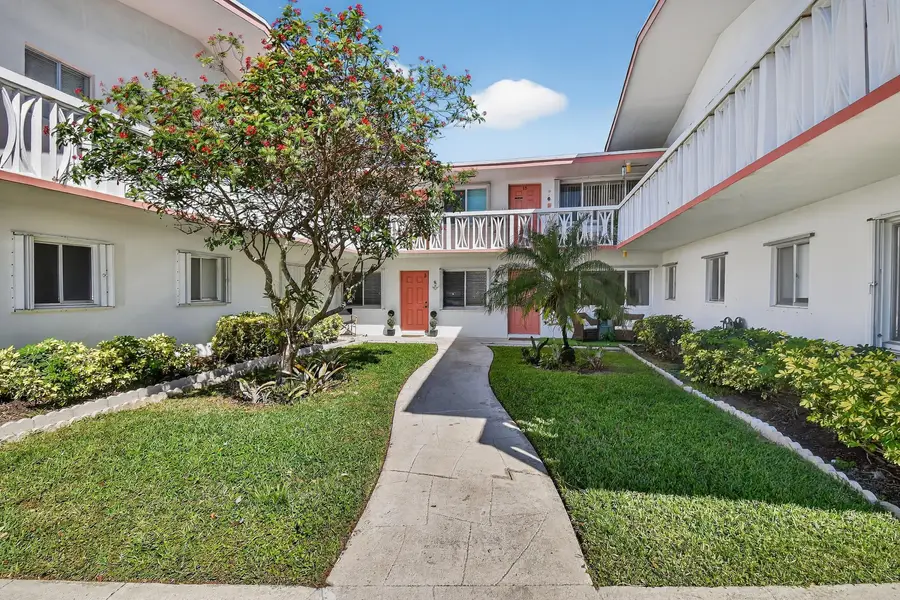 2286 Lake Osborne Drive #Apt. 4, Lake Worth Beach, FL 33461 - Image #2