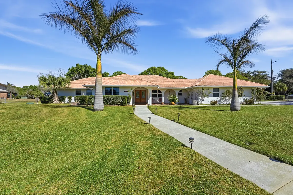 1100 Fleetwood Lane, Fort Pierce, FL 34982 - Image #1