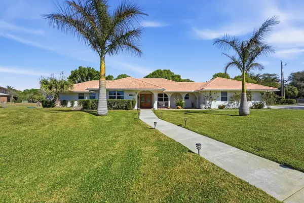 1100 Fleetwood Lane, Fort Pierce, FL 34982