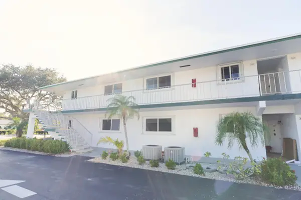 7 Westwood Avenue #102c, Tequesta, FL 33469