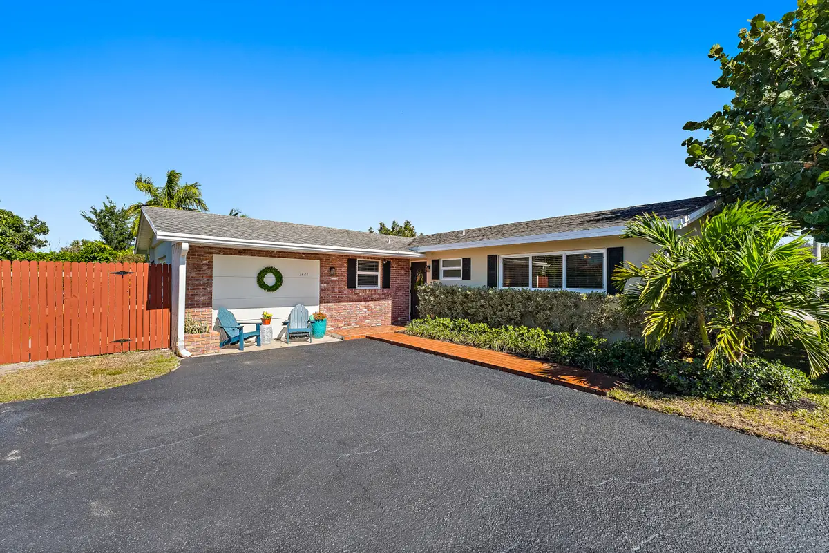 1401 N Lake Court, Lake Clarke Shores, FL 33406 - Image #1