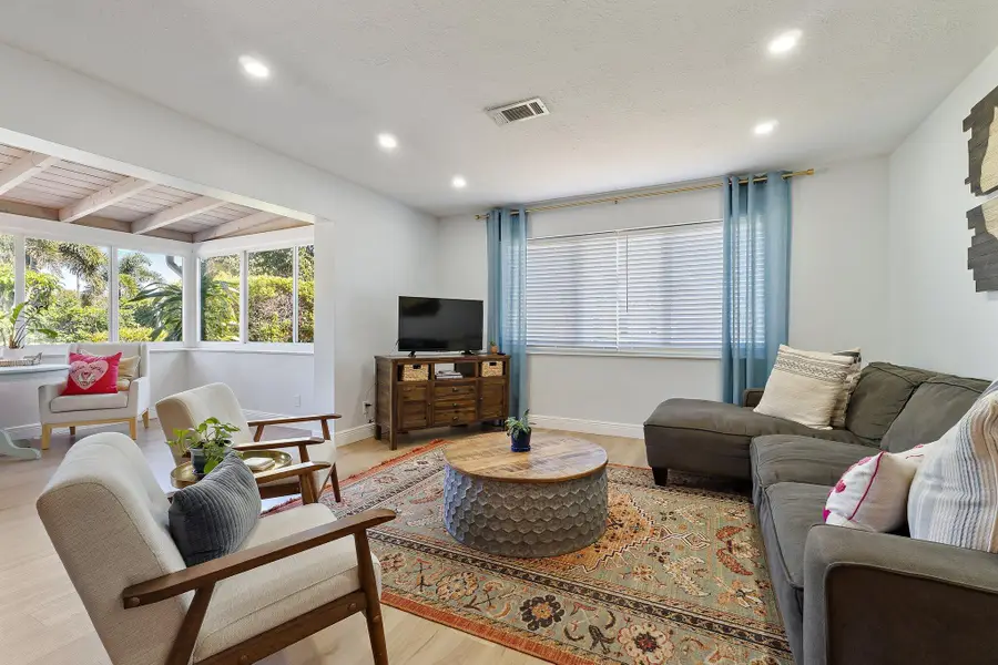 1401 N Lake Court, Lake Clarke Shores, FL 33406 - Image #2